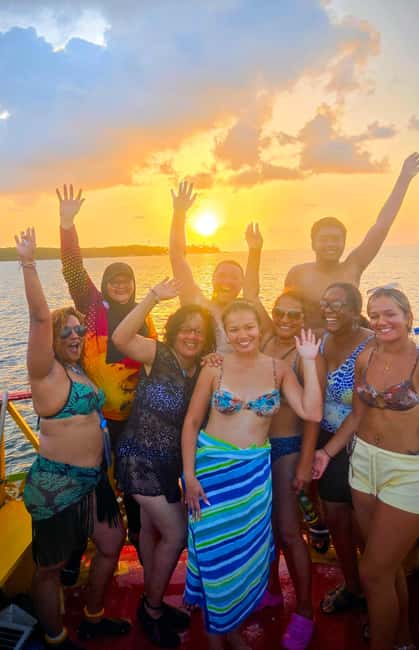 Buccoo Reef Nylon Pool Tour - Captain Phillips - Nylon Pool swimming: the famous shallow lagoon moment