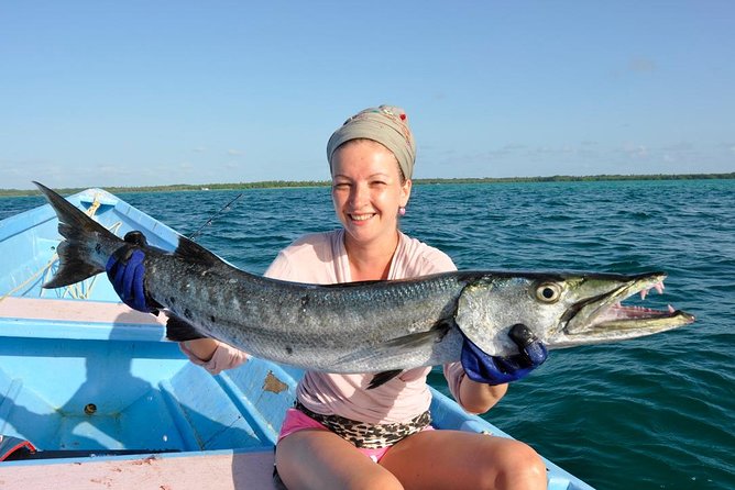 Fun Fishing Tour (Snacks & Light Refreshments Offered) - What you get on the boat: small-group attention plus snacks and cold drinks