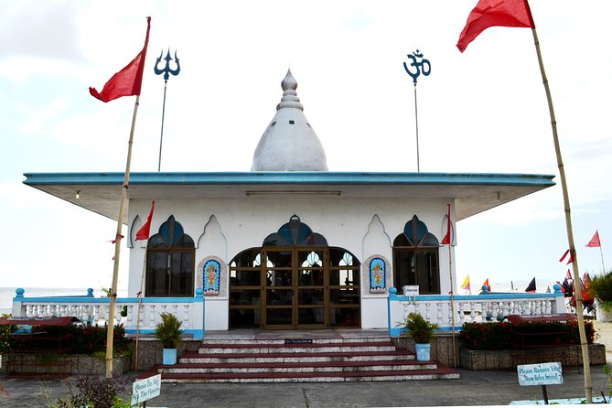 Mini Island Tour of Trinidad - Temple in the Sea at Waterloo: A Serious Place With a Distinct Atmosphere