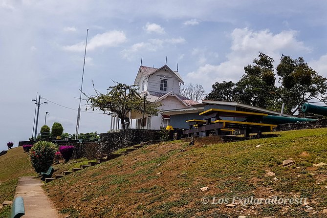 Port of Spain City Highlights and Maracas Beach - North Coast to Maracas Bay, with a Sea-View Break at the Lookout